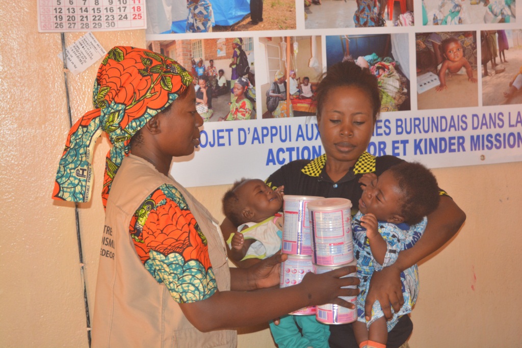 Distribution de lait aux enfants nés des parents PVVIH