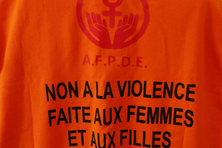 Non à la violence faite aux femmes et aux filles