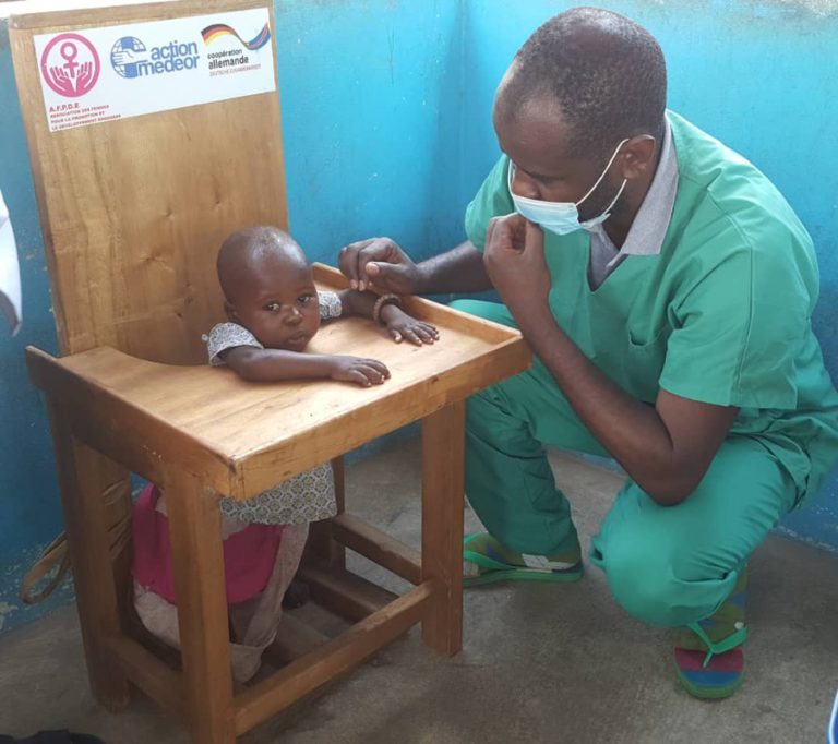 Prise en charge gratuite des personnes vivant avec handicap dans les zones de santé de Fizi et de Nundu par AFPDE