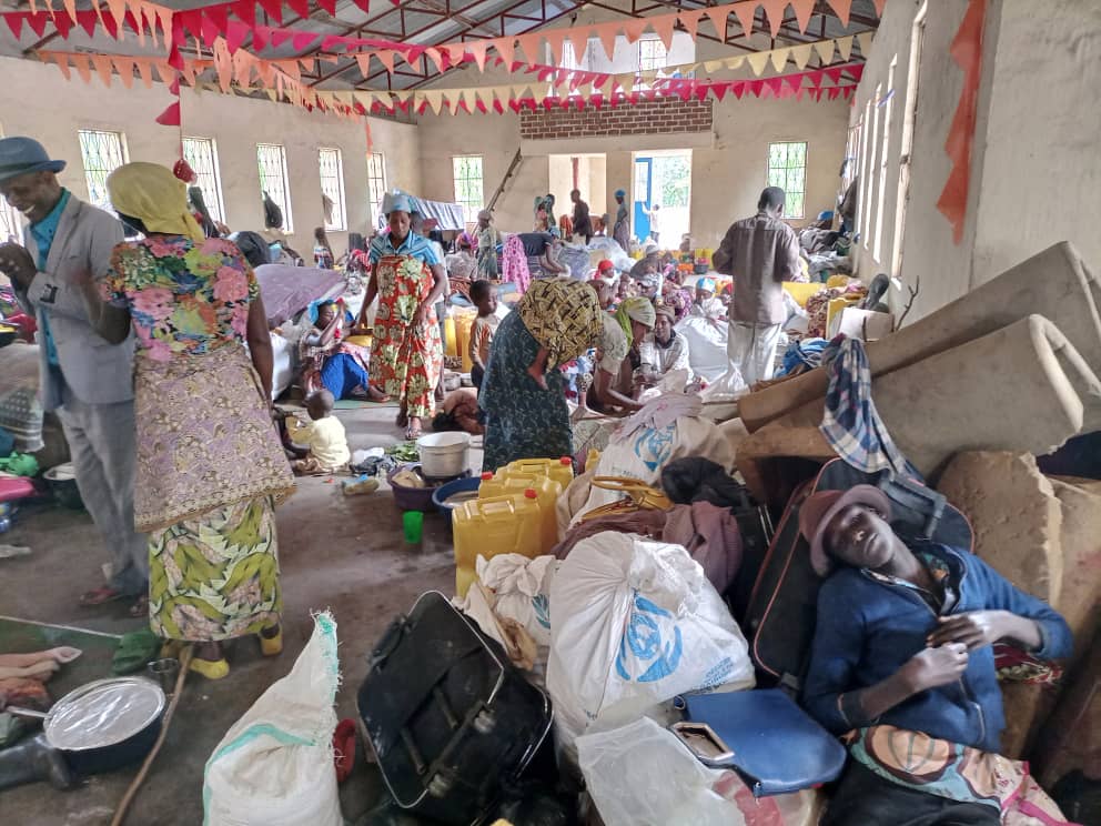 Les déplacés de Bibokoboko hebergés dans une église locale à Baraka