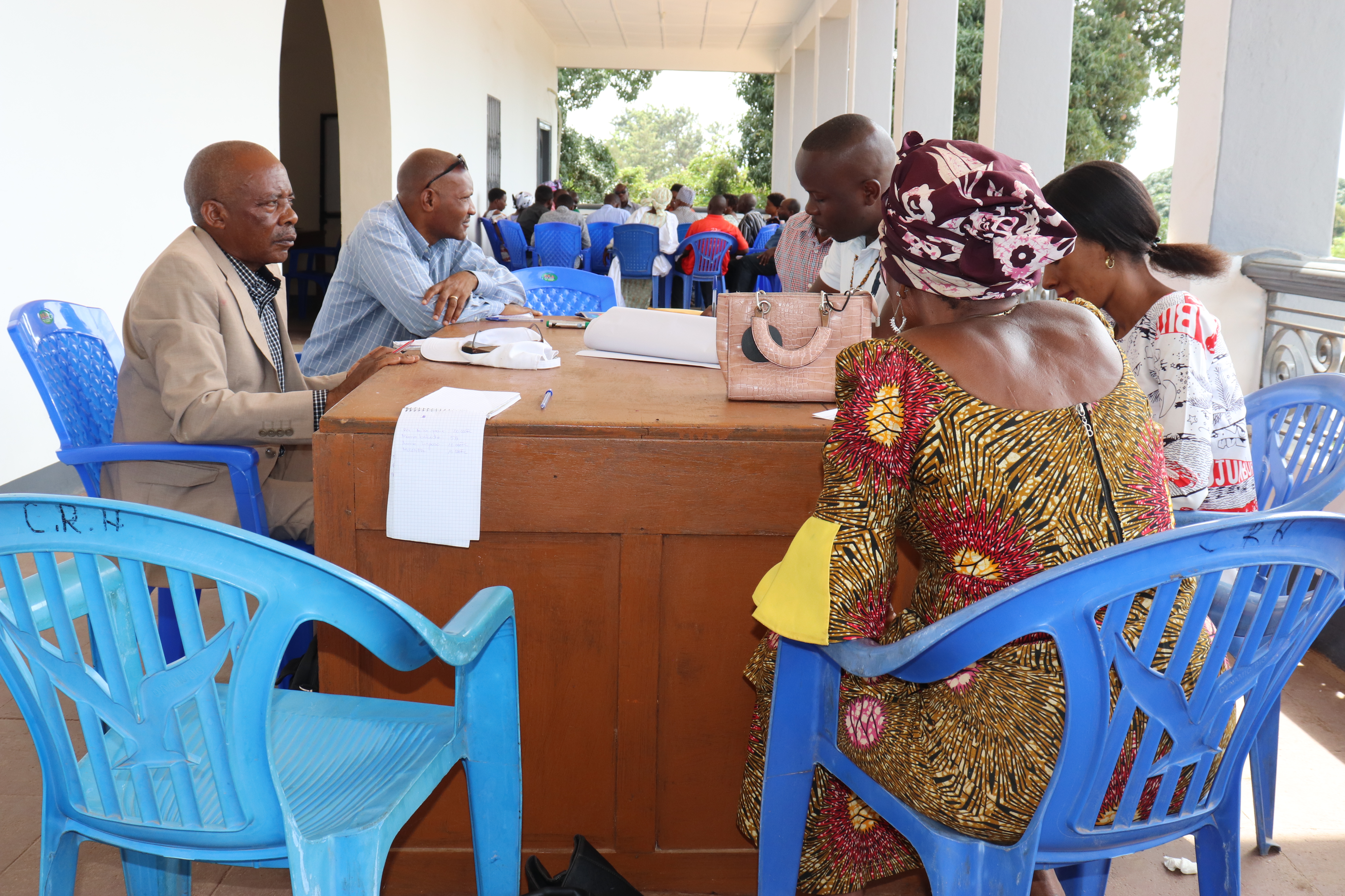 L’Association des Femmes pour la Promotion et le Développement Endogène (AFPDE) et le Centre de Recherche en Hydrobiologie (CRH Uvira) au centre d’une étude sur les causes des inondations dans le territoire et ville d’Uvira.