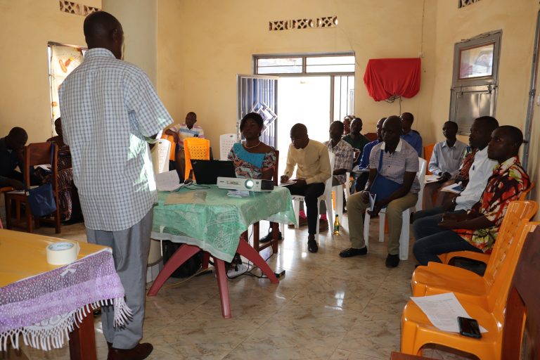 Traiter sans risque les déchets générés lors des activités de soins est la responsabilité de tout le personnel, message lancé par le MCZ de Ruzizi à l’ouverture de l’atelier de formation sur la « gestion des déchets en milieux de soins».