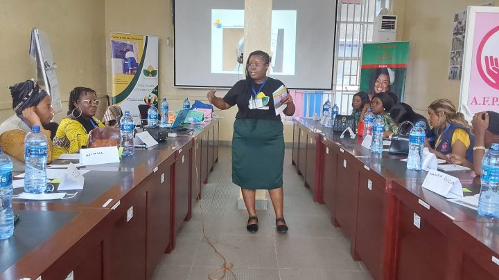 Atelier de formation des formatrices sur bien gérer l’hygiène menstruelle et vivre en toute dignité.