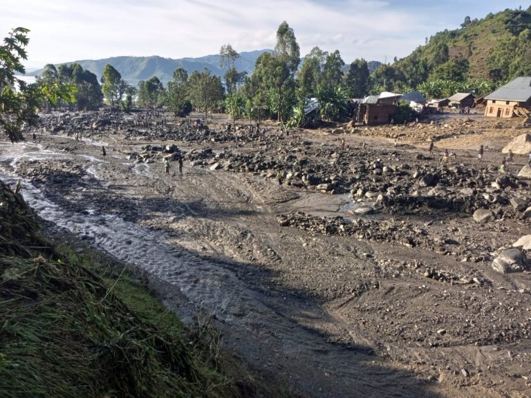 Des inondations provoquées par des fortes pluies dans le territoire de Kalehe au Sud-Kivu font plus de 400 décès