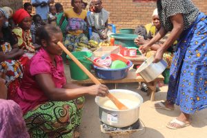 ZS Ruzizi et Lemera : De séances de démonstration culinaire organisées au profit de de la communauté (mères d’enfants) pour protéger leurs enfants contre la malnutrition