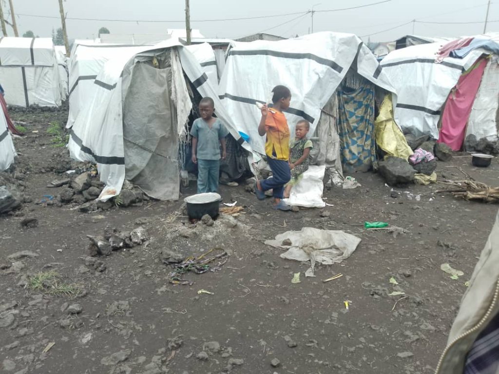 Les déplacés du Nord-Kivu désespérés face à la résurgence des violences armées