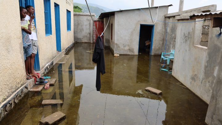 De localités frappées de plein fouet par des inondations dues à la montée des eaux du lac Tanganyika en territoires de Fizi et Uvira