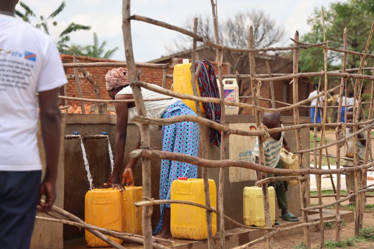 Défi dans la gestion des bornes fontaines : AFPDE appelle à plus de responsabilités de la part des autorités locales